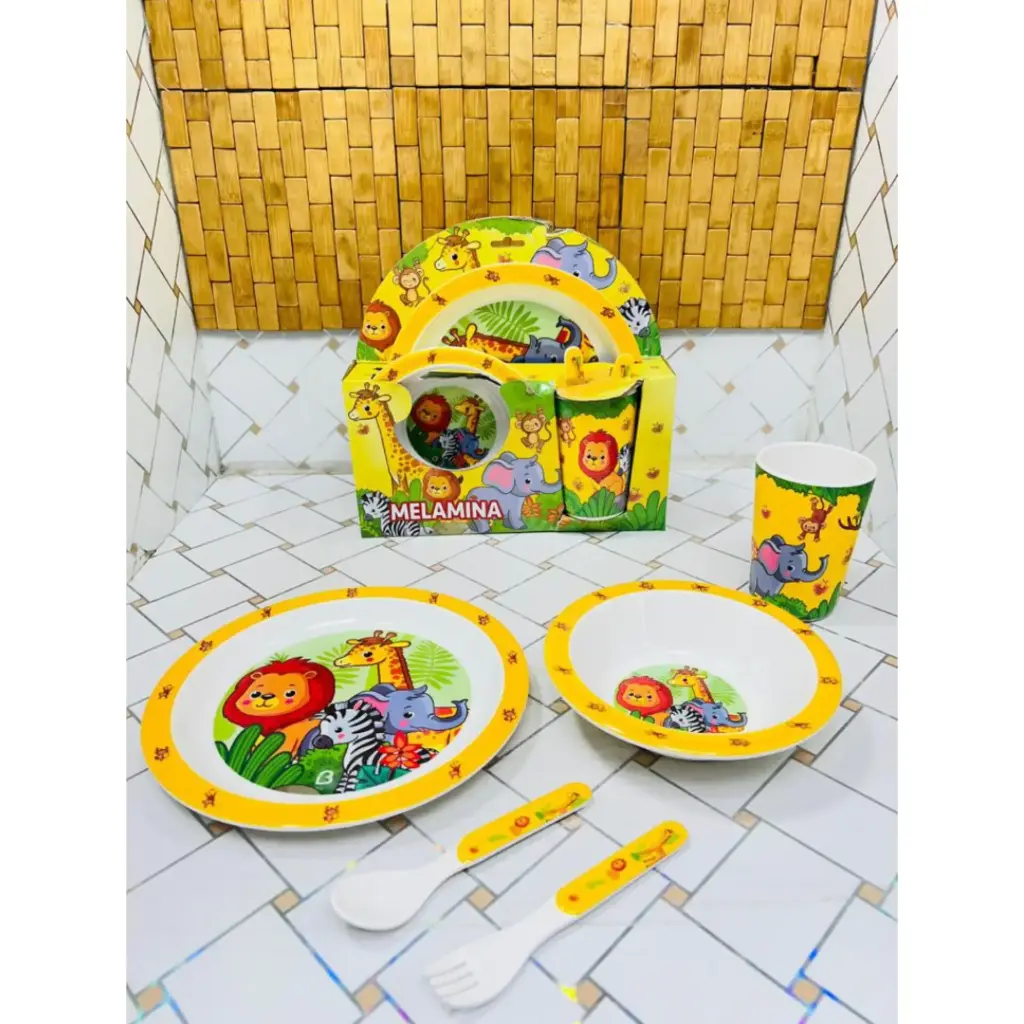 Random Design - Kids Dinner Set 5 Pcs Bamboo Fiber Baby Feeding Set Plate Bowl Cup Spoon Fork Eco Friendly Non Toxic Tableware for Toddlers Children Cute Cartoon Design Meal Set